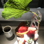PATISSERIE ASAKO IWAYANAGI - パルフェビジュー 苺ストロベリーフレーズ