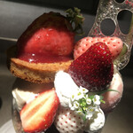 PATISSERIE ASAKO IWAYANAGI - パルフェビジュー 苺ストロベリーフレーズ
