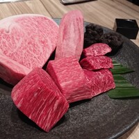 焼肉うしごろ 新宿三丁目店 - 