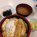 勢登鮨 - かつ丼 サービスデーでしたが、これで450円！