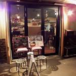 レ・フルシェット - ◆帝国ホテルで30年間、腕をふるっていたシェフ２人が開業。
      骨太でしっかりとした味わいの料理を、
      前菜は￥400～、メインも￥1,000～とリーズナブルに提供！
      
      