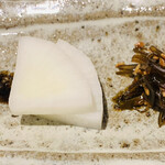 おみ乃 - ・鶏肉味噌、大根、昆布