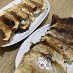 アジアンキング - 焼き餃子とシソ餃子