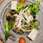 大和焼肉 結 - 唯一味のなかったサラダw
      