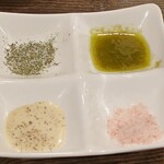 トリワイン ＰＩＫＯＳＨＨＨＵ - 焼鳥用の岩塩など