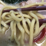 らーめん・油そば 笑びす - 限定　家系ラーメン　麺