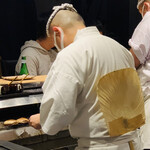 おみ乃 - ・小美野大将 火入れ中