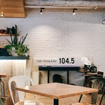 cafe,Dining&Bar 104.5 - 