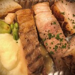 ビストロ ハムサ - 驚異の旨さ！さつきポーク二種盛り