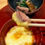 Aidukaiseki Tsuruga - 桜鍋、柔らかく旨味ある馬肉をふわふわ卵液で