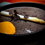 蒼 - フランス、ロワールより 白アスパラガス　オランディーズソース。初物、頂きました♡　