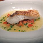 蒼 - さかな人長谷川さんより　神経〆め甘鯛　本日の仕立て。アマダイの骨と蛤で取ったスープが神。大好きな甘鯛がしっとりお出汁を吸っている。さらに皮がパリパリ。理想です。