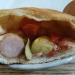 こんがりや - カルツオーネの具 うま～い