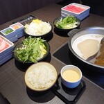 Yuzu an - 熟成牛しゃぶしゃぶ膳(1,680円)