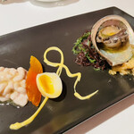 ル・クープル - 鮑、鮑の肝、しらこ、カラスミ、バジルのソース。