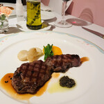 ル・クープル - 蝦夷鹿網焼き、オリーブとアンチョビのタプナードソース