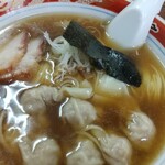 支那ソバ かづ屋 - ワンタンメンアップ