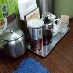 支那ソバ かづ屋 - 卓上アイテム