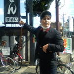 Marui Udon - 店舗前での自画像