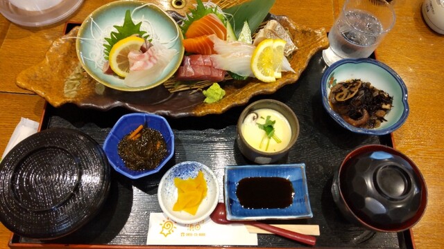 海鮮レストラン会津屋八右衛門(ゆうひパーク浜田 海鮮レストラン会津屋八右衛門) - 浜田(日本料理)