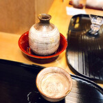 赤坂 詠月 - ✽ 私の選んだお猪口に、徳利もピッタリ合わせてくれました。私このお猪口にのぞく菊が好きです。四君子…秋。