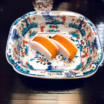 赤坂 詠月 - ◎ 自家製カラスミ　器の彩りで一層映える。