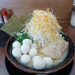 横浜家系ラーメン なるは家 - 