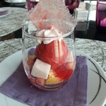 Peter - 苺のパフェ