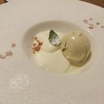 コルツ - 黒豆のアイスとパンナコッタ