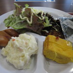 宮崎ファイブシーズホテル - 玉子焼き・ウインナー・サラダ・焼き魚・ポテトサラダ・ひじき煮