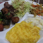 宮崎ファイブシーズホテル - スクランブルエッグ・ミートボール・ポテサラ・焼き魚・きんぴらごぼう・サラダ