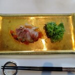 リストランテ イ・ルンガ - 前菜    鮮魚のカルパッチョ ふきのとう