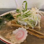らー麺　Do・Ni・Bo - ニボニボスープが