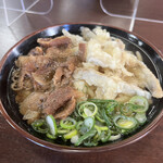 立花うどん - 肉ごぼ天うどん。