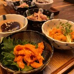 Mito Takahashi - 純国産食材のコース 4400円                                      前菜4種 和牛ミノキムチ、無農薬野菜の1品、松阪豚ガツのニンニク漬け、サーモンなめろう