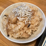 Sui kou - ご飯は炊き込みご飯か白米が選べます
