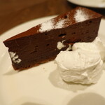 Peter Luger Steak House Tokyo - ホイップクリーム添え