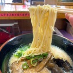 ラーメン長浜はな - ぶっとびめしセット 1250円
            （長浜ラーメン、ぶっとびめし小）