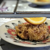 日本料理 TOBIUME - ◆熱　「骨まで愛して！」・・ウワッ、大きい。こんなに身がタップリで大きな「河豚のからあげ」は初めて。