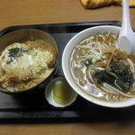 かつ丼みそラーメンセット　600円　　（2013.01）