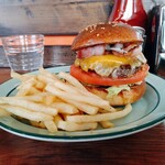 California Diner JACKAL - ベーコンチーズバーガー