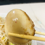 横浜ラーメン - 味玉リフト