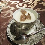 La maison du caviar 17℃ - シャンピニオンのスープ　カプチーノ仕立て