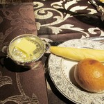 La maison du caviar 17℃ - バゲットとフランス産無塩バター