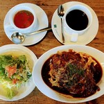 カフェ サルーテ - ハヤシライスランチ1400円(スープ・サラダ・ドリンク付)+ご飯大盛り250円