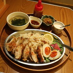 ナカダサロン - 