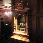 La maison du caviar 17℃ - オーナーがアンティークにはまるきっかけとなった120年前のドイツ製オルゴール