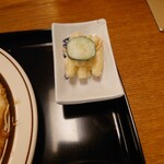 Tsurukame Shokudou - ソースをかけていただきたくなるマカロニサラダ。