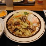 つるかめ食堂 - 彩りの良い盛り付けが食欲を唆ります。