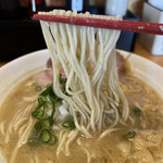 万里一喰 - 麺リフト